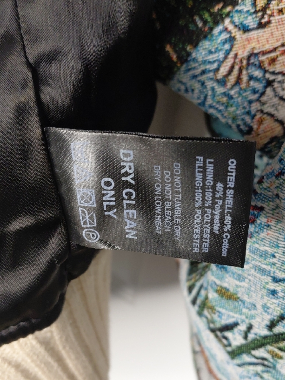 Vintage-Inspired Tapestry Bomber Jacket in Multi-Color - Picture 6 of 9